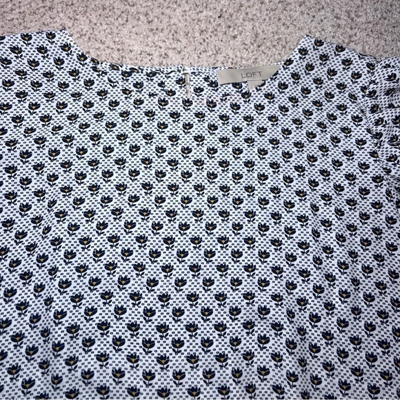 Loft Women’s Blue/White Floral Long Sleeve Pullover Blouse Size L Balloon Sleeve - Picture 2 of 8